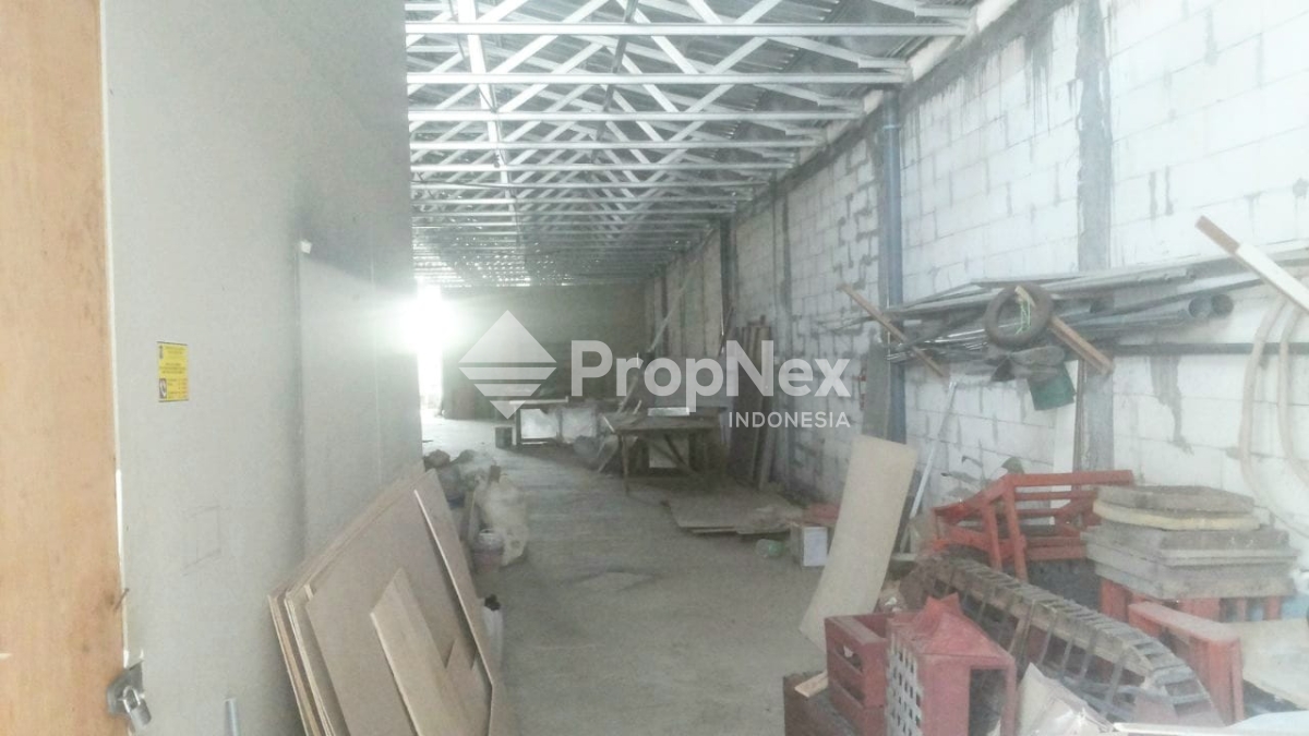 Gudang + Rumah Bagus SHM di Randegansari Lokasi Strategis — foto 2